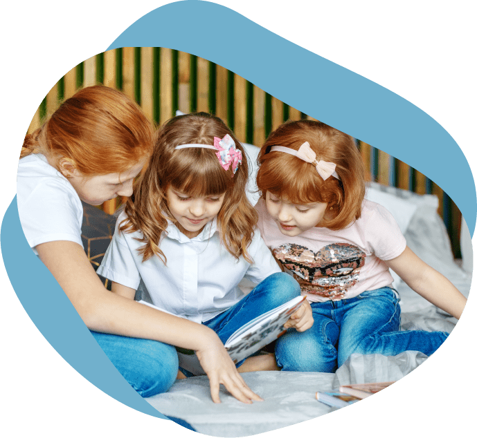 niñas pequeñas leyendo desarrollo inteligencia linguistica verbal