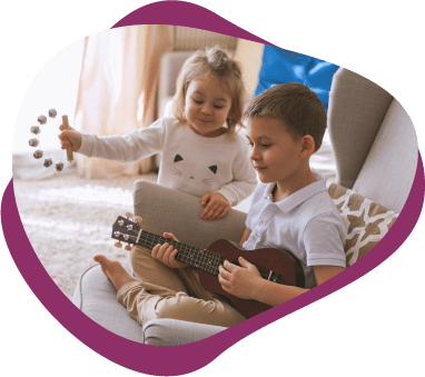 niños aprendiendo a tocar instrumentos inteligencia musical